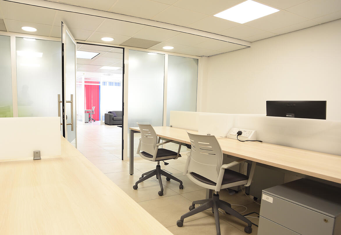 REF: BES005 – Office – Eurosuites, Eurotowers